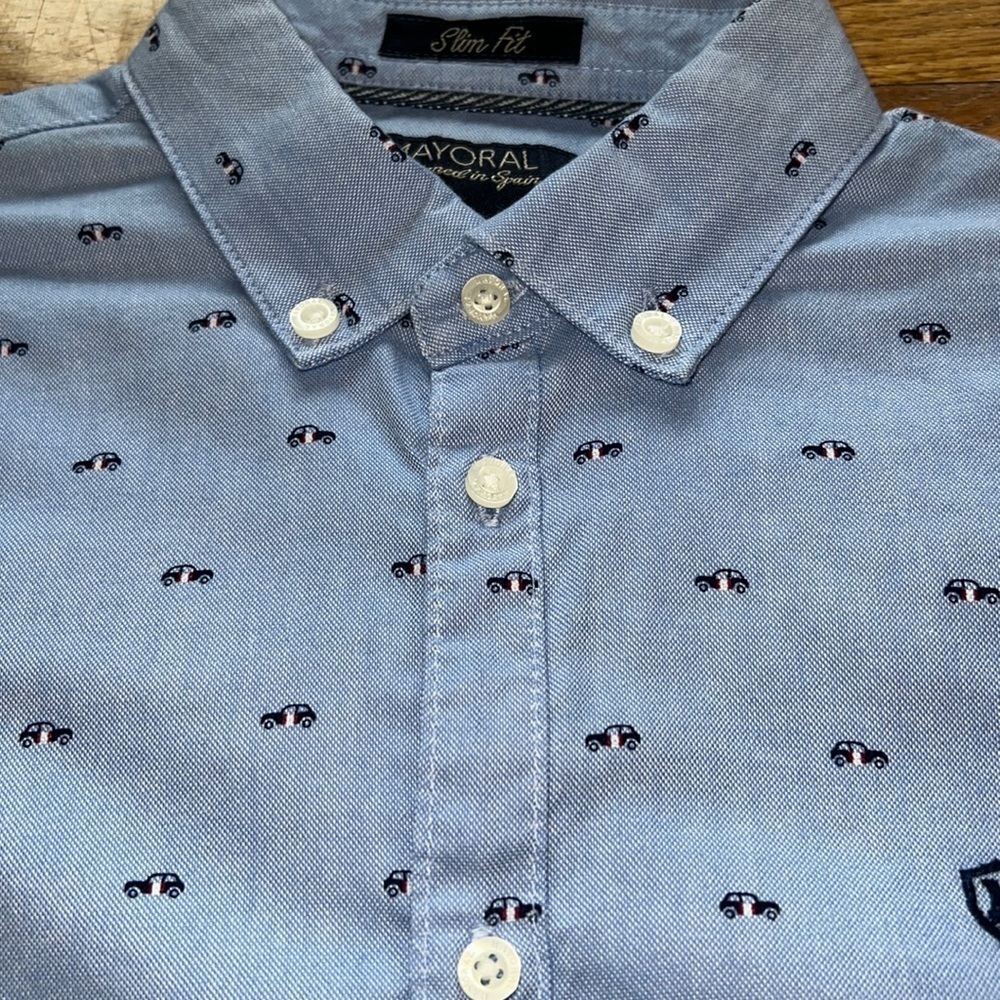 Mayoral boys long sleeved button down Oxford shirt with car print size 9 NWOT